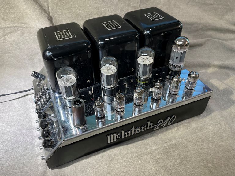 McIntosh Model MC240 Power Amplifier (1965)